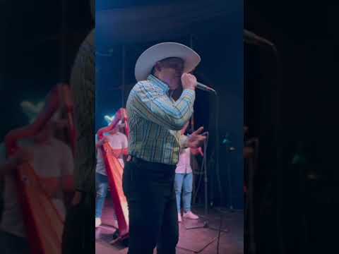 En vivo para mi gente!