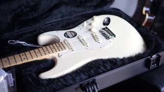 Fender American Standard Stratocaster Unboxing