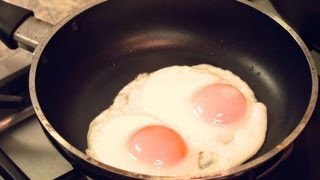 How to fry a over easy egg without flip over