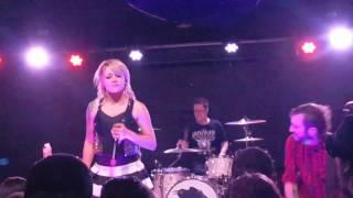 Lacey Sturm Rot live