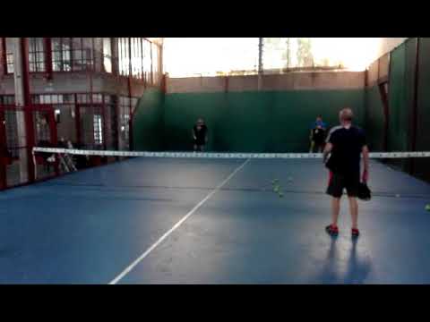 R.P jugar con bola y meterse en padel 2