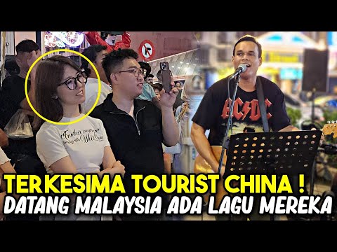 Tourist China jadi hairan dan kagum bila Bob mainkan lagu² dari negara mereka,
