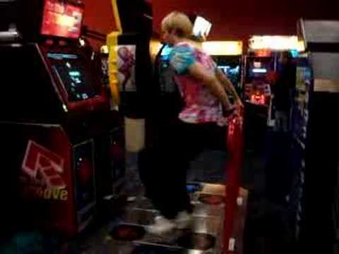 Seaside Guy Juggling DDR