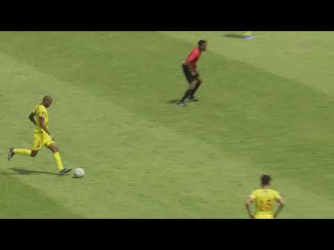 OFF TETE DE STEVE MOUNIE A LA 28 MINUTE