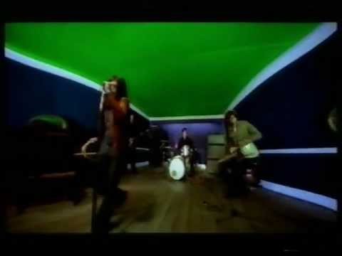 The Montrose Avenue - She's Looking For Me (Official video)