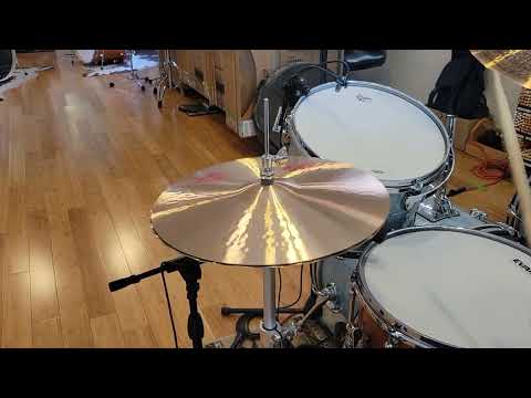 Cymbals - Paiste 15" 2002 Sound Edge Hi Hats image 3