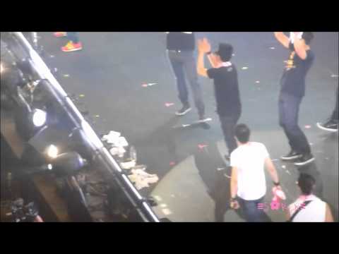 120530 2PM 6 Beautiful Days Concert Encore Taecyeon Junsu Cam 2