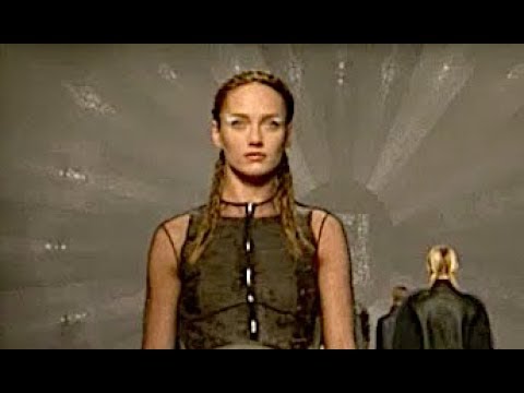 FENDI Fall 2012 2013 Milan - Fashion Channel