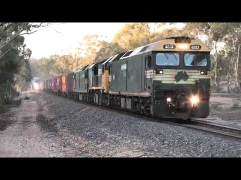 G523-XR558-G520 on 7901V nearing Dunolly.  28-03-20.   08.02.23.