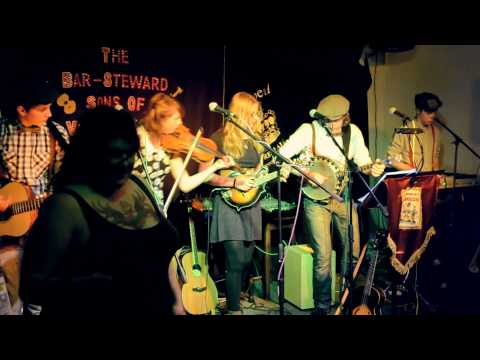 The Swallow Tail Jig & Hills of Glenorchy (Live) - Folkus
