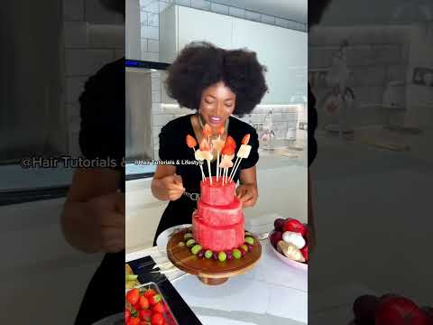 Making fruits cake for Muna’s birthday party 🥳