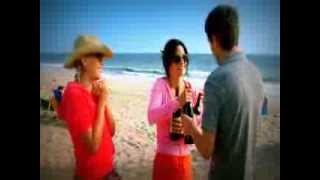 Cougar Town - 1x24 beach scene - Leave Your Boyfriends Behind - Leona Naess