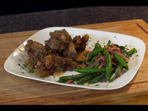 Fried Chicken Livers with Gravy and Green Beans