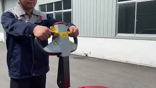 How to drive an electric pallet truck