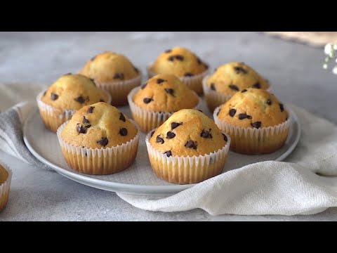 MUFFIN SOFFICISSIMI CON GOCCE DI CIOCCOLATO | TRADIZIONALI E VEGANI SENZA BANANE | FACILI E VELOCI