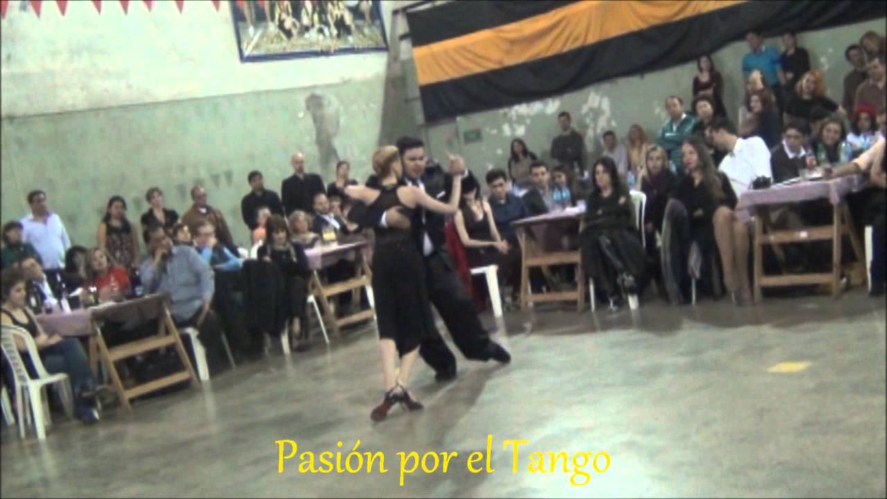 MELISA SACCHI y CRISTIAN PALOMO Bailando el Tango GOLGOTA en la MILONGA DEL MORAN