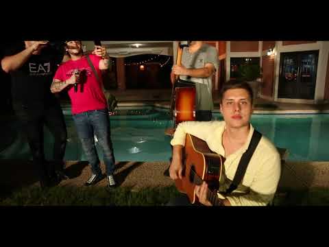 Jesus Urquijo ft Fuera De Serie - Hace Falta Alfredo ( En Vivo)