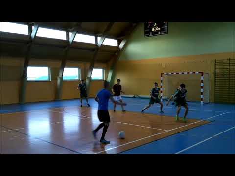 VII kolejka  halówka  Avista Łążyn - LZS   Omule  7:3