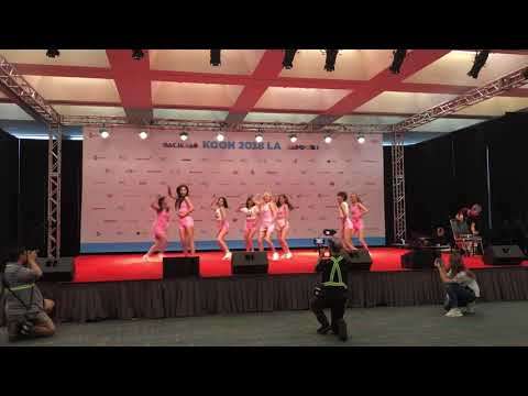 KCON LA 2018 Momoland Random Dance