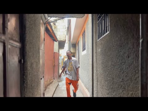 Tòg mennen Emar manje nan restaurant zen pi rèd 😂😂😂