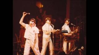 DEVO - live in Dallas, TX, USA 1979-08-04