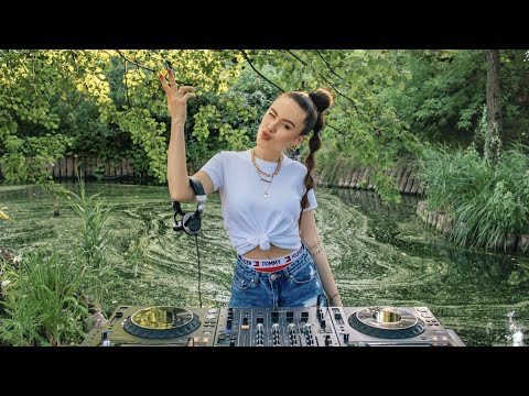 Bass House & Tech House mix by DJ Justri / Kupava