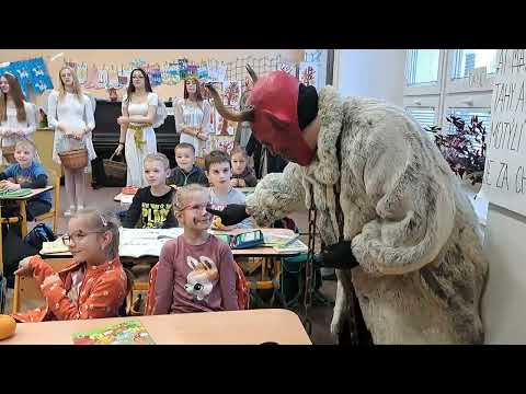 Návštěva Mikuláše na ZŠ Březnice 6.12.2023, video: Michaela Hartmanová