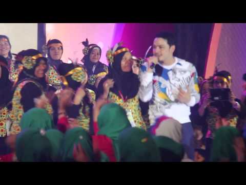 Thomas Djorghi with Dexter Band Jogja