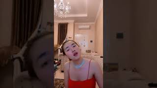 Download lagu Novi Sasmita Karaoke dirumah Part 3 mp3