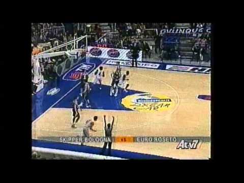 Luke Recker's 11 Triples [Skipper Bologna - Euro Roseto 91-89]