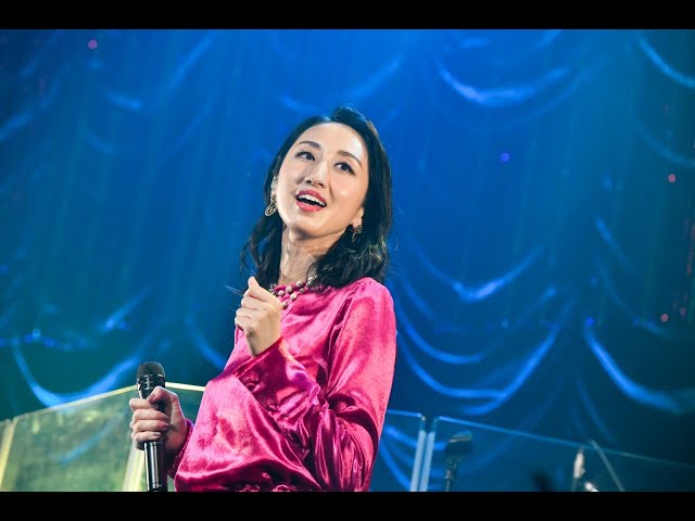 Ms.OOJA ロングセラーを続ける歌謡カバーアルバムの第二弾「流しのOOJA 2 〜VINTAGE SONG COVERS〜」より八神純子の名曲「みずいろの雨」のカバー配信がスタート! さらにiTunesプリオーダー特典として、アルバム収録全12曲の東京キネマ倶楽部ライブ音源が決定! 3 YouTubeサムネイル