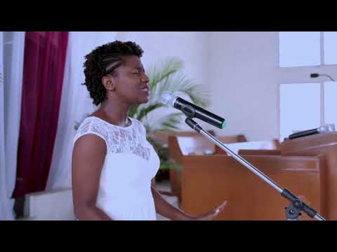 Claire Calixte | "Grand en Fidélité" (Live Performance)