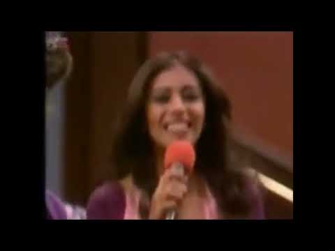 Matityahu Va'chameshet Banav (Mattathias And His Five Sons) - Ofra Haza [@Shmil The Cat Club 1979]