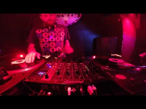 DJ E.S.I.K. @ Selig