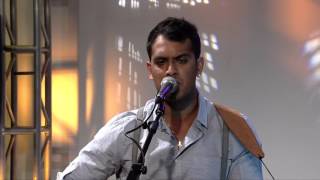 In Performance: Etienne Siew "She's the one for me"