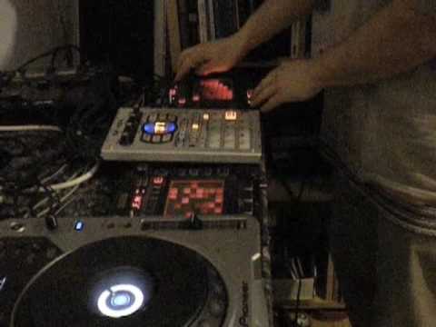 SP404 DJ Moschops 'science is real' routine