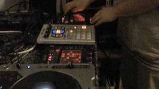 SP404 DJ Moschops 'science is real' routine