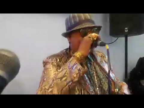 LADDY MIYEMBE PRÊT POUR L'ÉVÉNEMENT DE LADDY MIYEMBE CHANTE GRAND PÈRE BOZI BOZIANA"