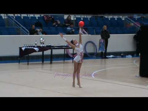 Nina EVRARD ball - 2011 Paris rythmique junior