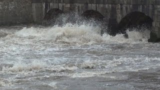 preview picture of video 'Violent Snowmelt flood at Belper Horseshoe weir January 27th 2013, look at that power!'