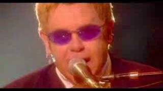 Elton John - Pinball Wizard (Red Piano)