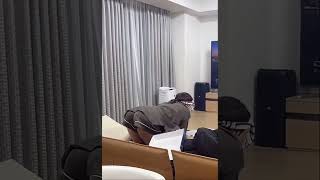 おしりを突き出してパズルに夢中な姿がなんかえちえち♡ #shorts