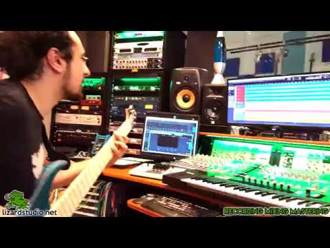 Mario Guarini al Music House Studio di Ascoli Piceno per il suo primo disco solista