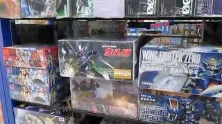 preview picture of video 'New Century Bookstore, Station 18, Ipoh, Gundam Hunt'