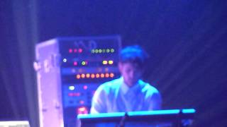 La Roux - Armour Love (Club Nokia, Los Angeles CA 7/15/10)