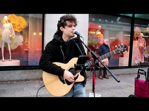 A Brilliant Performance of The Waterboys (Fisherman's Blues) by New Busker Riccardo Carizzoni.