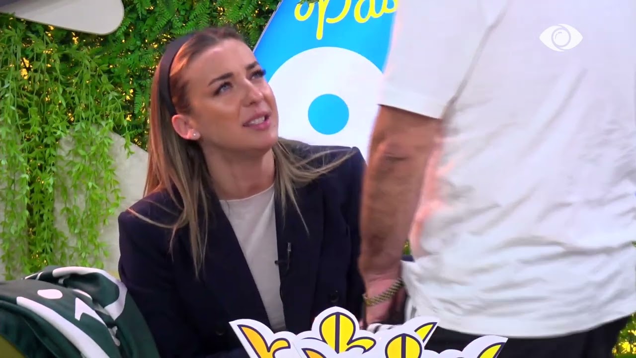 Mos më prek…/ Juela debaton me Artanin: Qepe gojën!