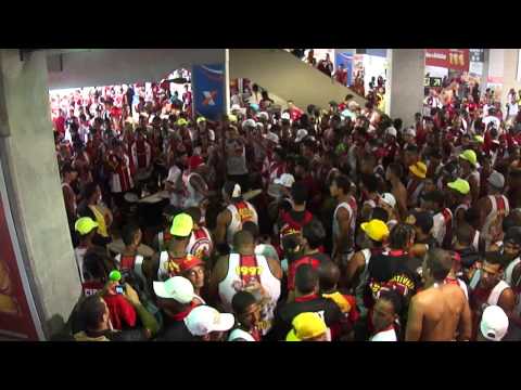 Torcida Os Imbativeis na Arena Fonte Nova 28/04/2013 - Vitória 2 x 1 Sardinha