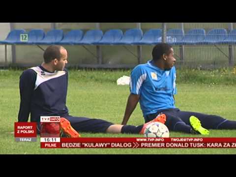 15 brazylijskich piłkarzy w LZS Piotrówka  (Raport z Polski TVP Info, 30.08.2013)