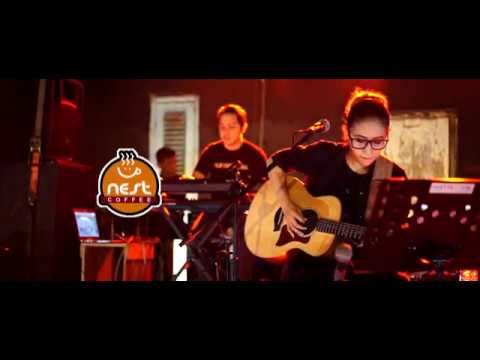 Nufi Wardhana - Aku Milikmu(Dewa 19)| @ Nest Coffee Jombang 2018